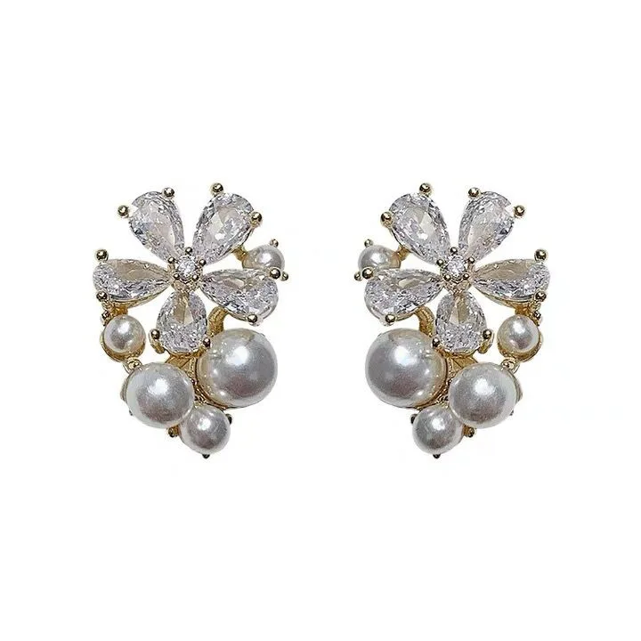 

2021 hot sell 925 silver needle Korean flower zircon earrings versatile small simple pearl earrings wholesale earrings