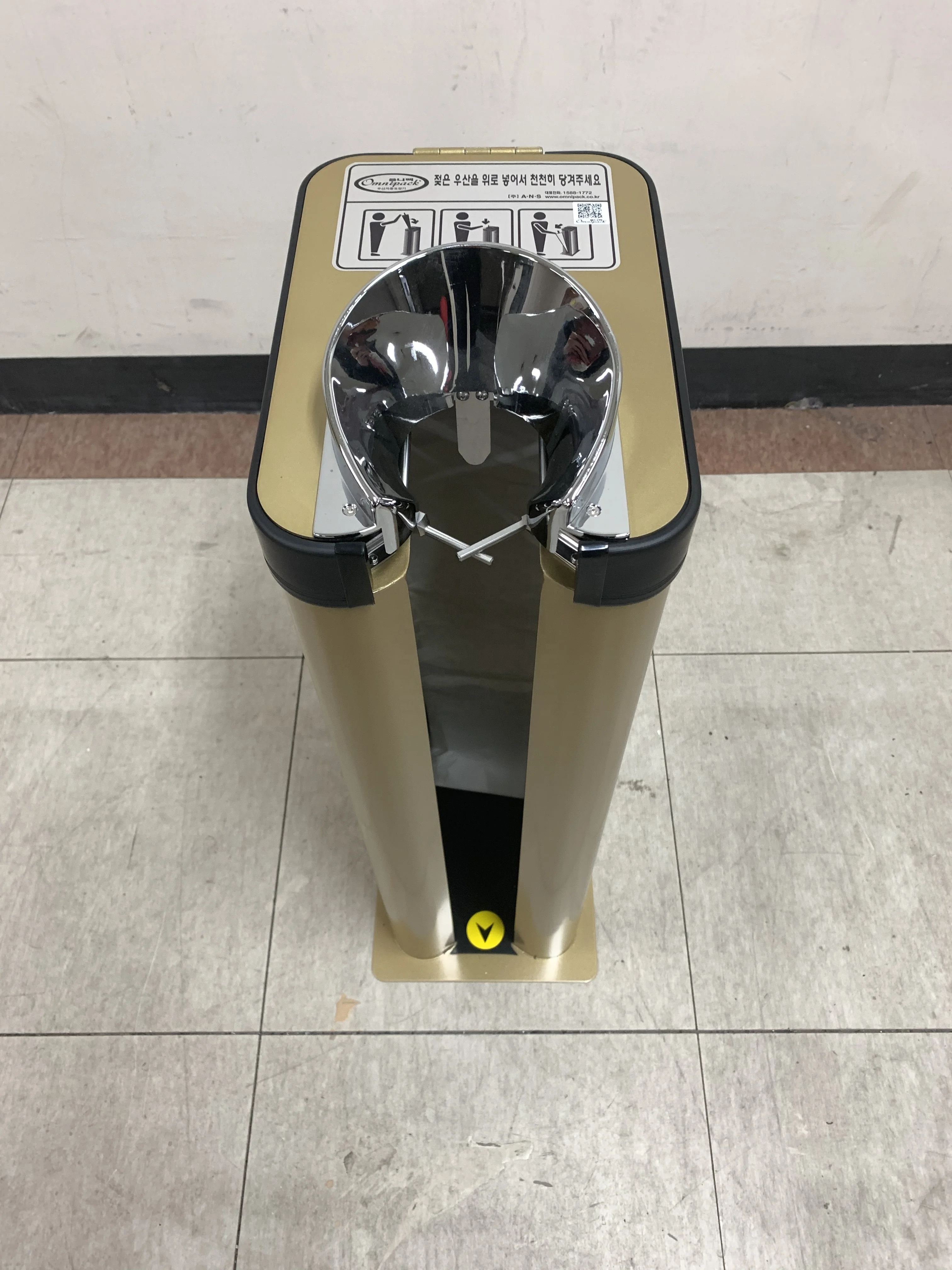 
[OP1-GD] Luxurious designed and EGI coated Special Gold Color Automatic Wet Umbrella Wrapping Machine made in Korea 