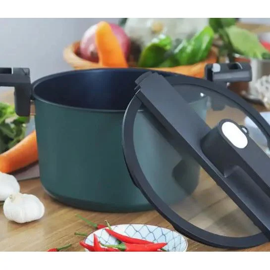 

Low pressure cooker saves up on gas and electricity, Green/black