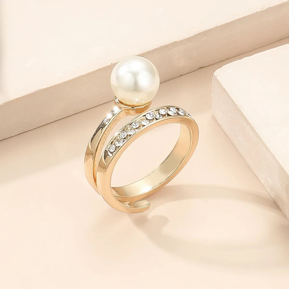 

2022 New Design Pearl Gold Plated Adjustable Ring With Diamond For Women Girls Jewelry