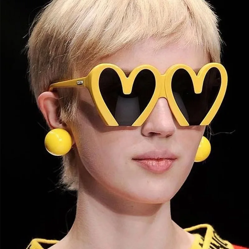 

2024 New Fashion Outdoor Color Cute Heart Y2K Sunglasses Women Brand Vintage Beach Sun Glasses Female Heartshaped Shades UV400