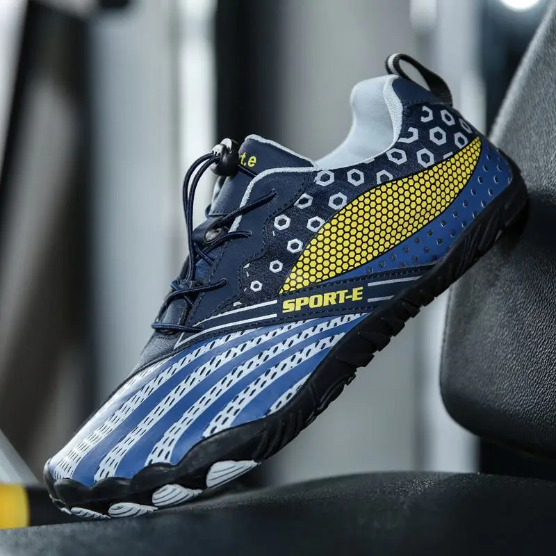 

Unique Trotar Water Activity Shoes Toe Casual Shoes Beach Water Shoes For Men And Women Imported, Customized color