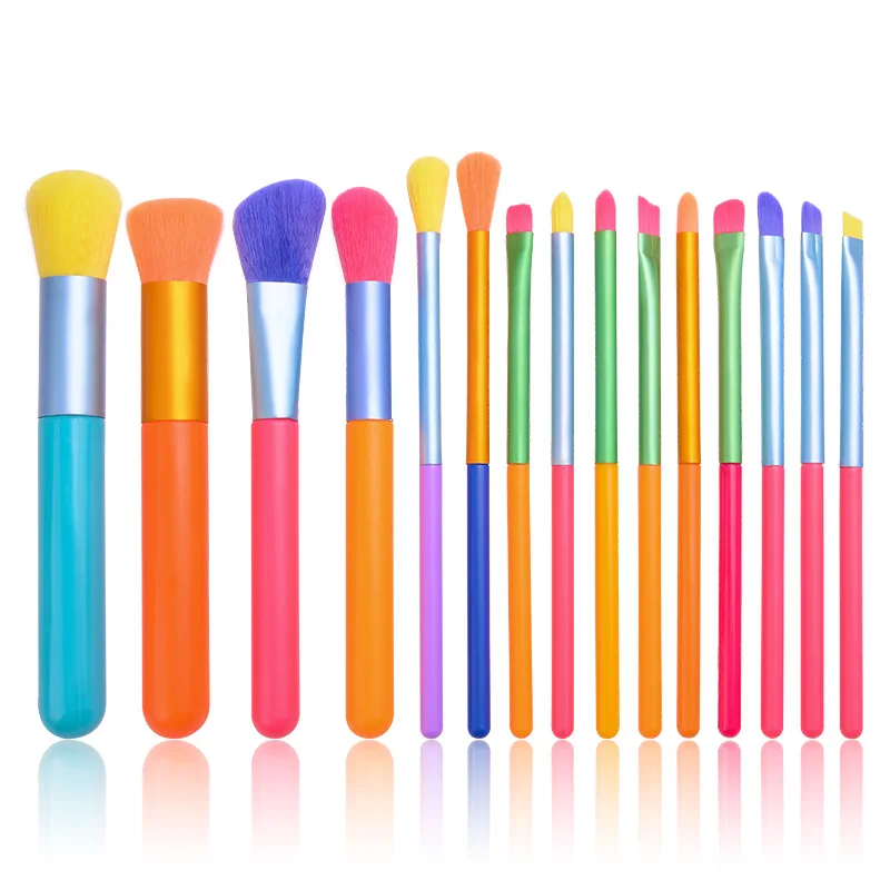 

2022 New Style Colorful 15pcs Soft Bright Rainbow Makeup Brush Set