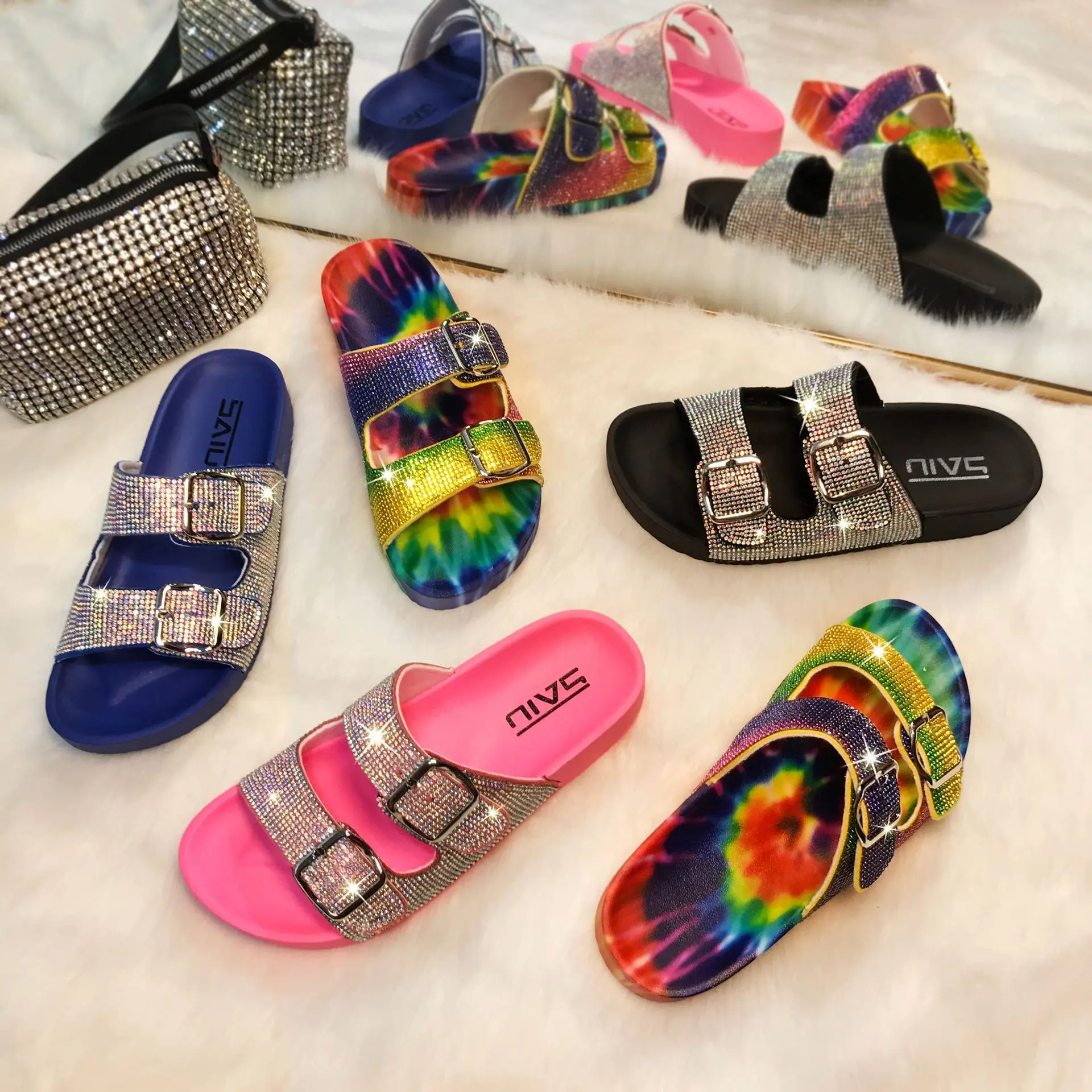 

2021 drop shipping shining diamonds crystal summer ladies flip flops outdoor beach slippers for women