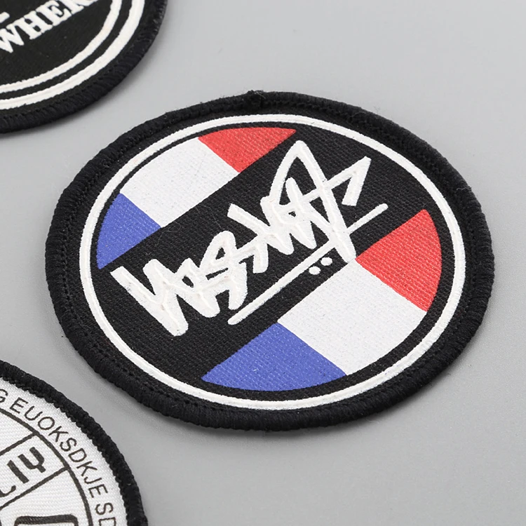 

New fashion PVC printing woven labels for clothing garments