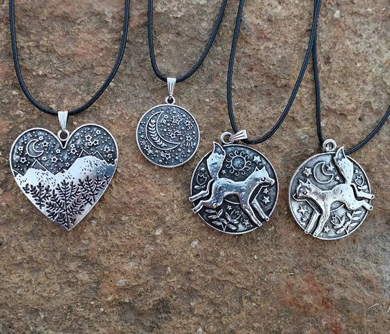 

Snow Mountain Animal Moon Pendants Necklace Round Leather Chain Necklace Jewelry, Picture