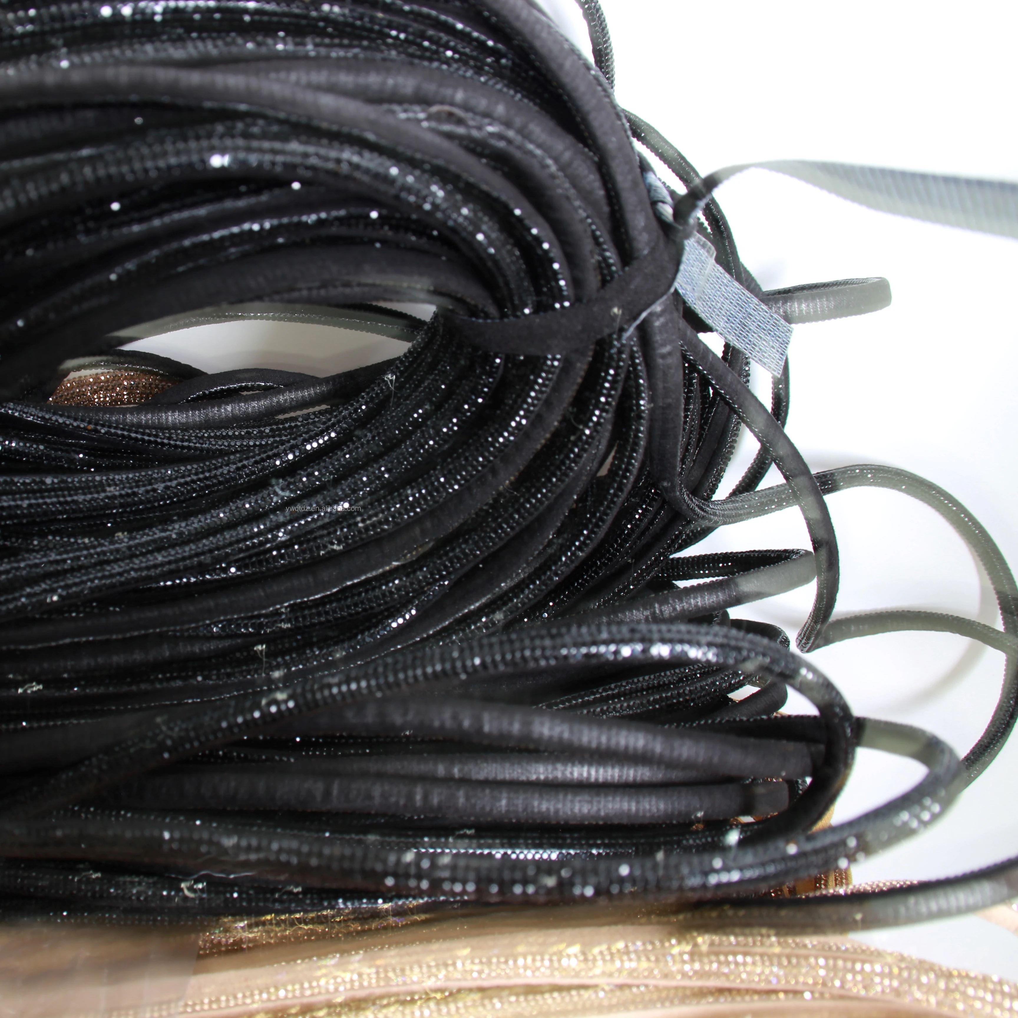 SINONG 4mm 5-Row Rhinestone Cord Flat Back Black Water Glass Rope for DIY Shoe Bag & Clothing Glue Technique
