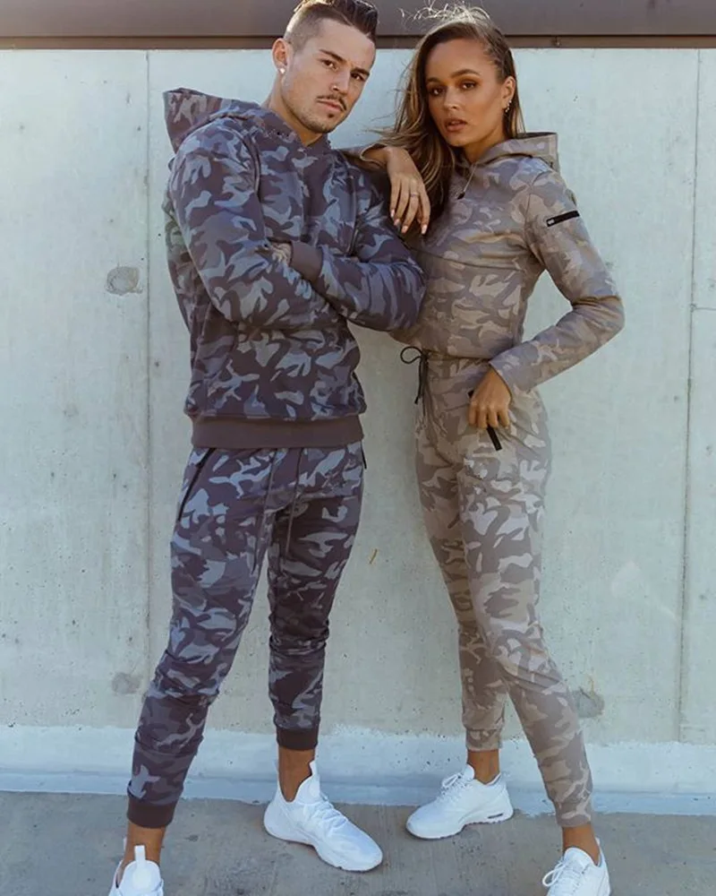 

Summer 2021 Fashion Two Pieces Jogging&Tranning Camouflage Running Slim Fitness Custom Men Tracksuits