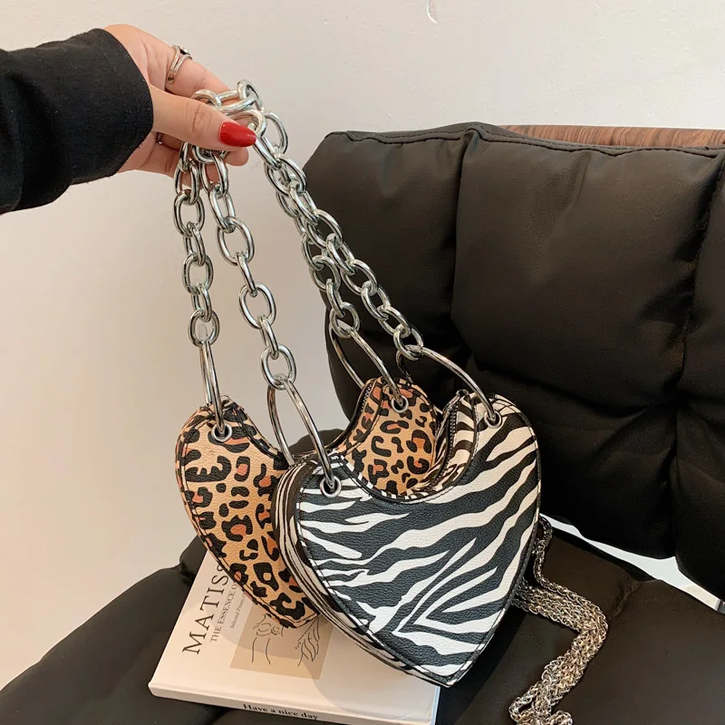 

2021 Casual Ladies Heart Bags Designer Leopard Purse Small Luxury Handbags For Women, Black, yellow, black