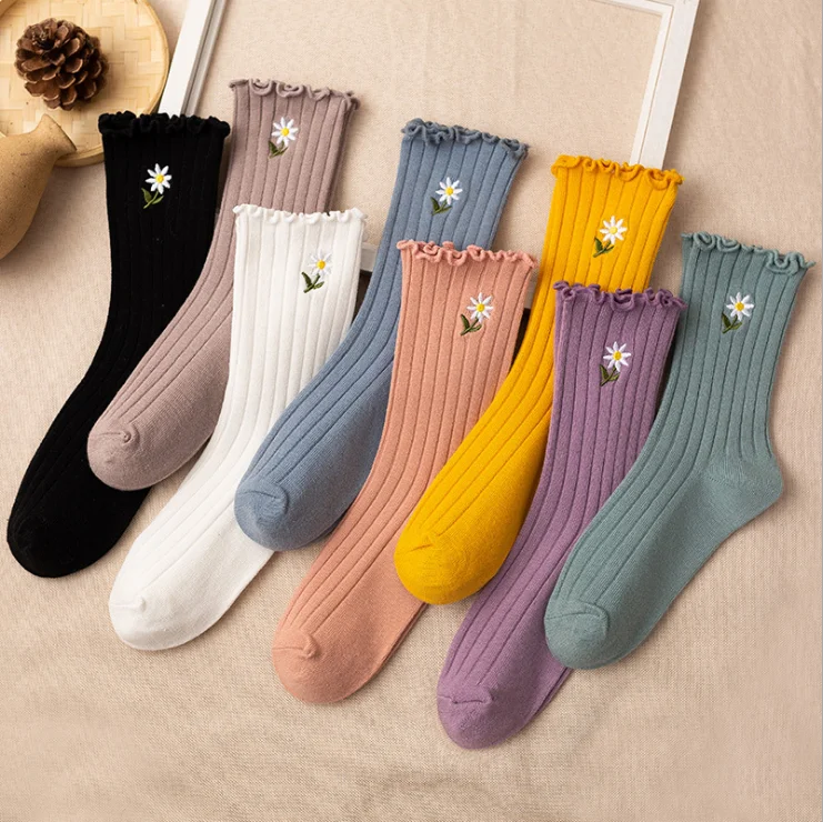 

Good quality women's small daisy lace pile socks Japanese cute solid color tube cotton socks, 8 colors