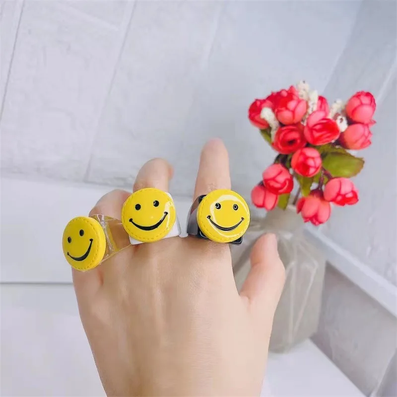 

Mgirlshe New Hot Sale Transparent Acrylic Smile Resin Ring yellow happy face Rings for Women Girls Jewelry Party Gifts, Custom color