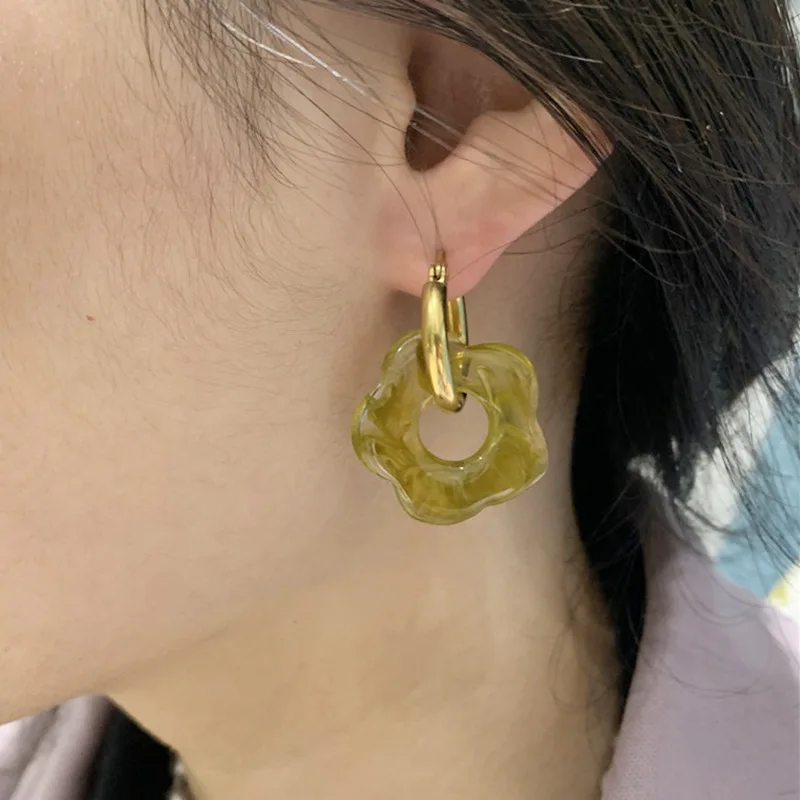 

MuXi Retro Acrylic Resin Ears Stainless Steel Earrings Flowers Exaggerated Hollow Personalized Jewelry, Many colors