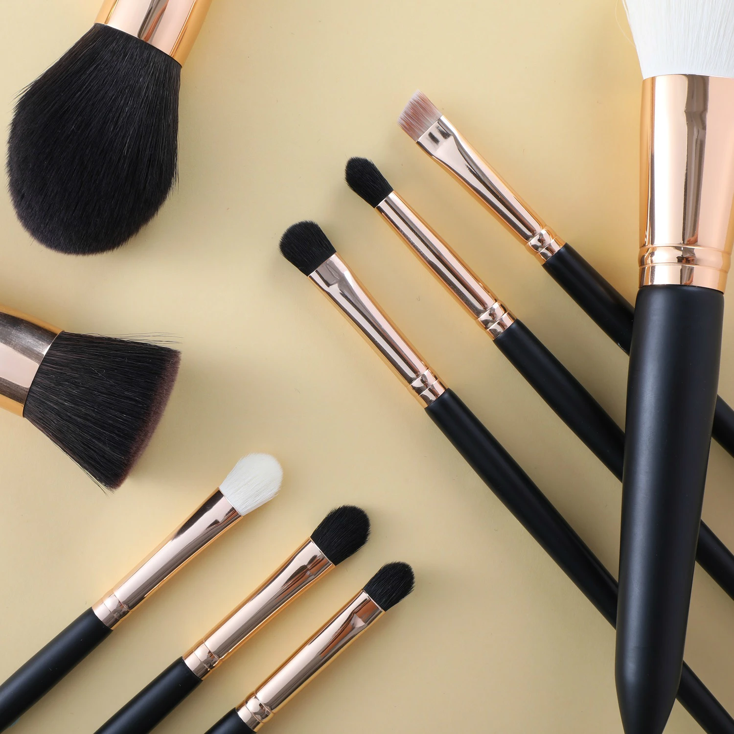 

2019 hot-sale Low MOQ black handle vegan make up brushes makeup