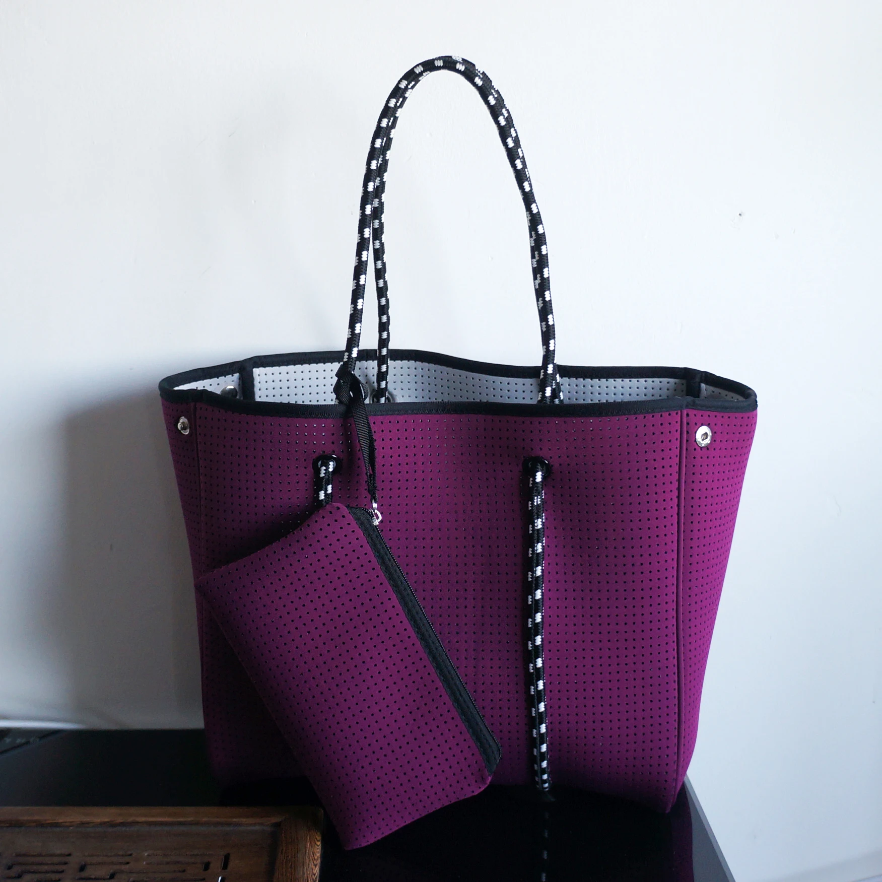 

Beach bag good quality perforated neoprene ladies bag with fast delivery, Any colors are available
