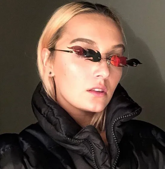 

2020 fashion small metal sunglasses women new design flame sunglass, 6colors
