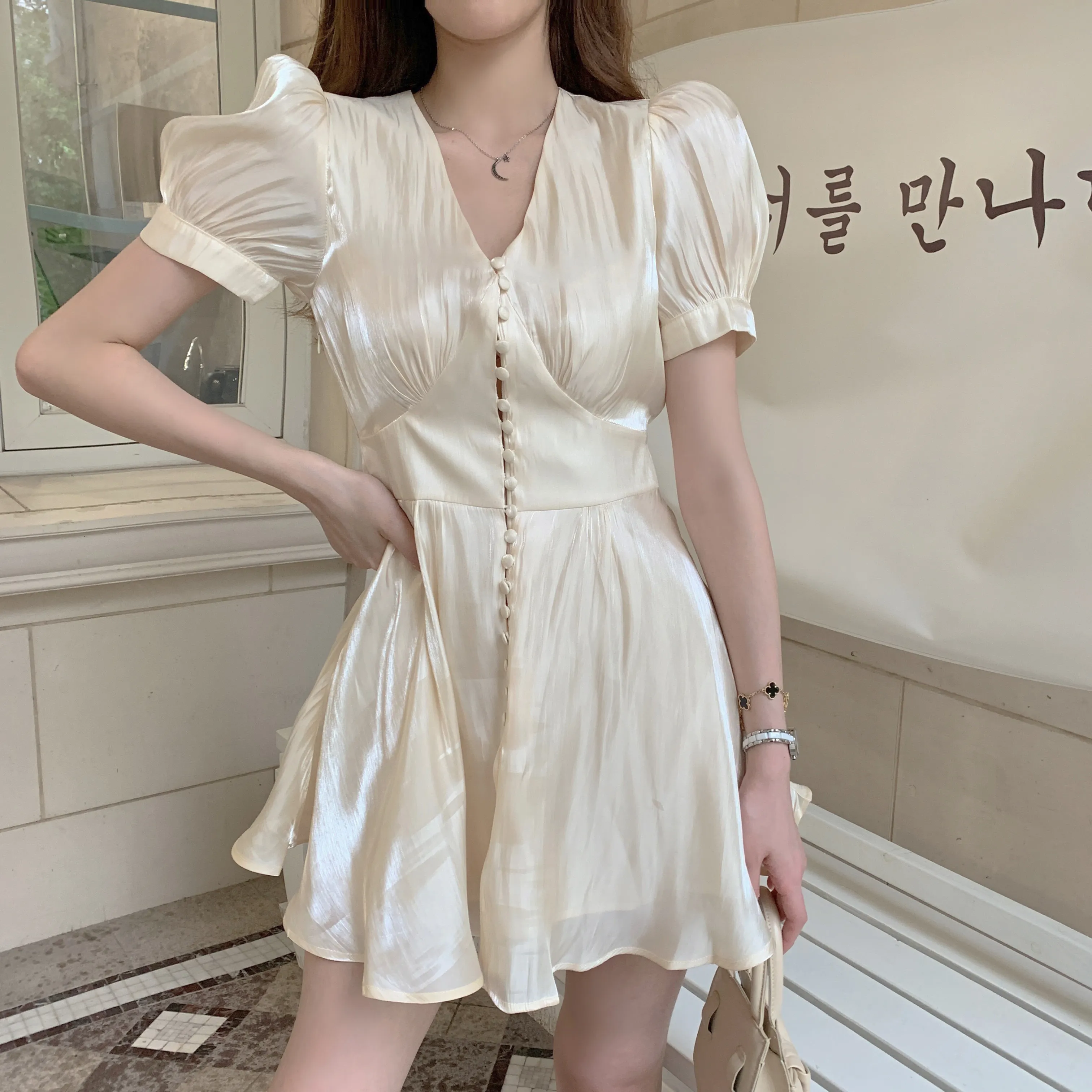 European Casual Clothing New Arrival Cheap Price Retro Pure Color Sexy V Neck Summer Fashion Short Sleeve Women Pink Dresses