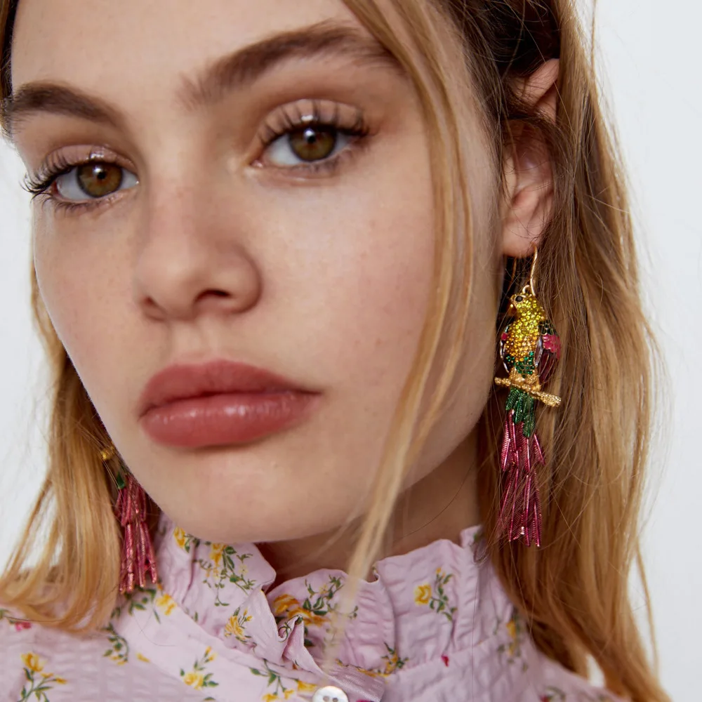 

Chic Diamond Animal Parrot Shaped Pendants Drop Earrings, Picture shows/custom color