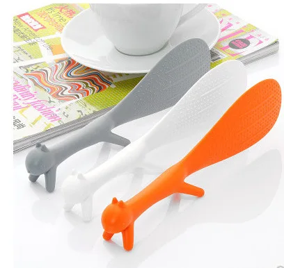 

D160 Cute Kitchen Gadgets Household Scoop Restaurant Plastic Paddle Holder Meal Spoon Squirrel Shaped Ladle Rice Spoons, 3 colors,