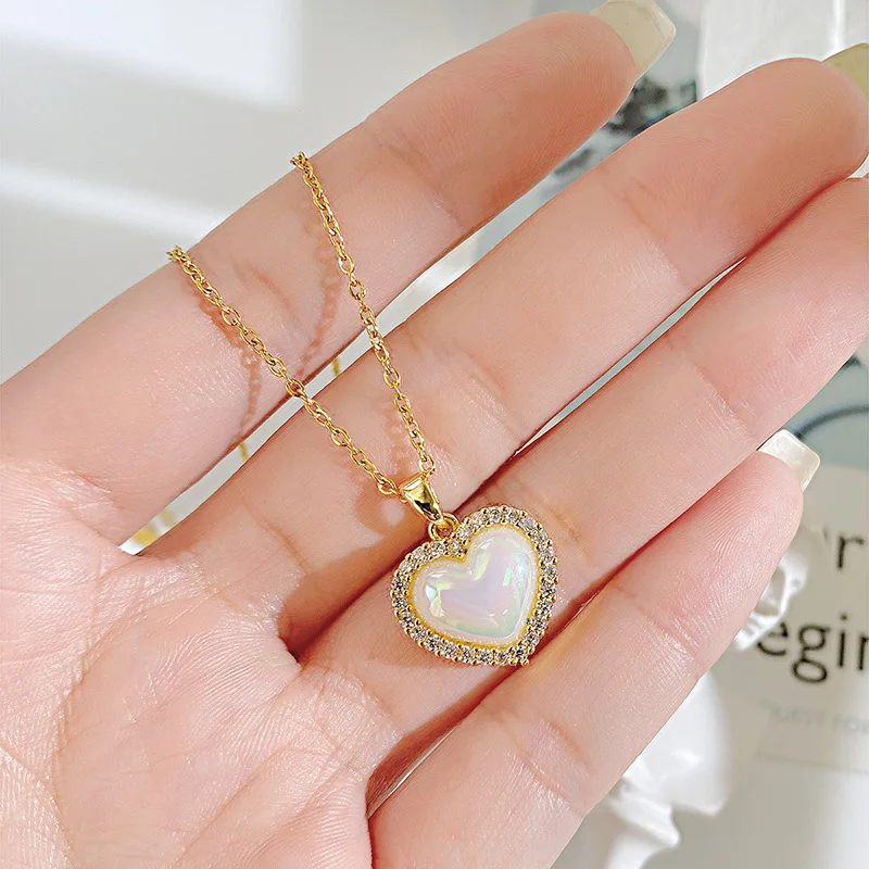 

Hot Sale Bling Zircon Inlaid Heart Pendant Necklace Stainless Steel Chain Zircon Pearl Heart Necklaces For Women