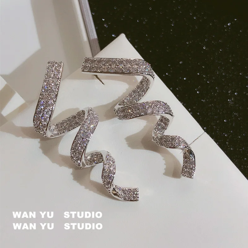 

European and American design advanced sense of wave curve ribbon stud earrings temperament simple S line earrings, Colorful