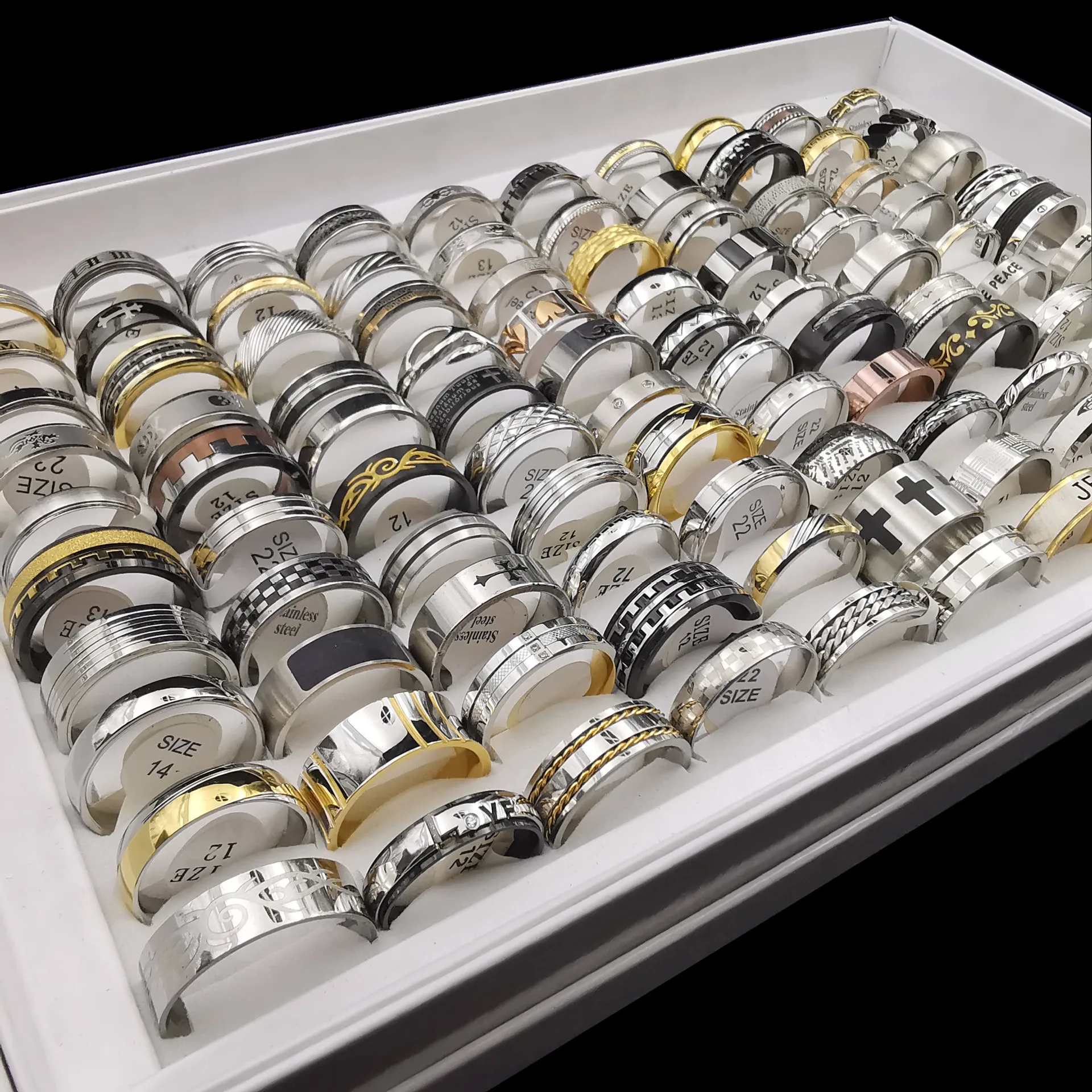 

Wholesale High Quality Bulk Ring Jewelry No Fade Waterproof Stainless Steel Rings Man Women