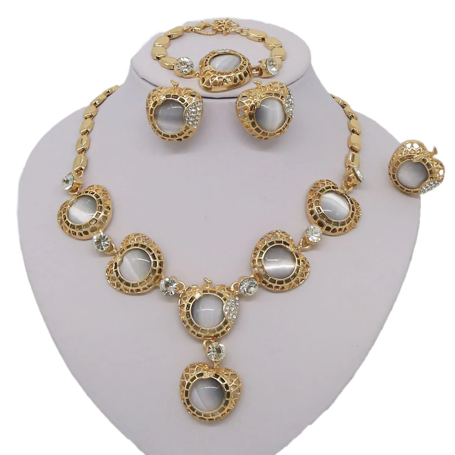 

wholesale 2021 New Crystal Stone Necklace And Earring Women Multi Colors Luxurious 18k gold plated Alloy Jewelry Set