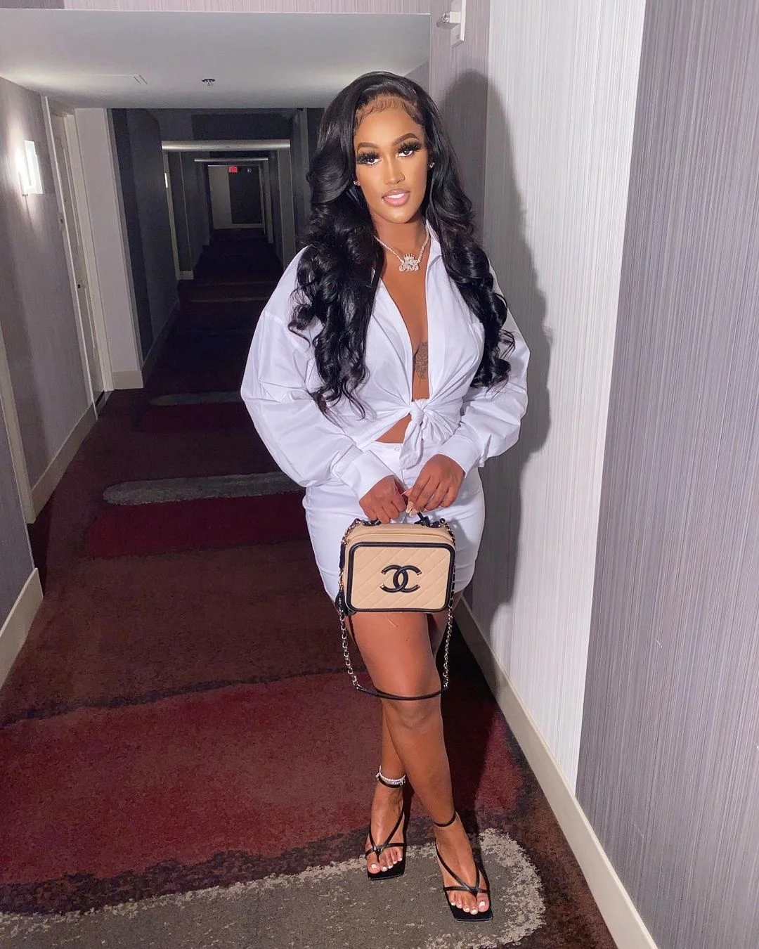 

In Stock Fast Delivery Casual Solid Color White Shirt Suit Sets Button Ladies Skirt Two-Piece Suit Shirts And Shorts Set