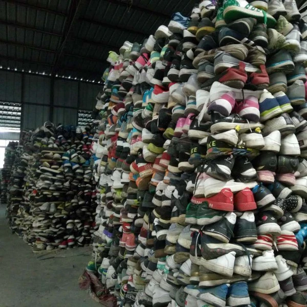 

Guangzhou wholesaler used clothes bags shoes second hand shoes uesd clothes, Mixed color