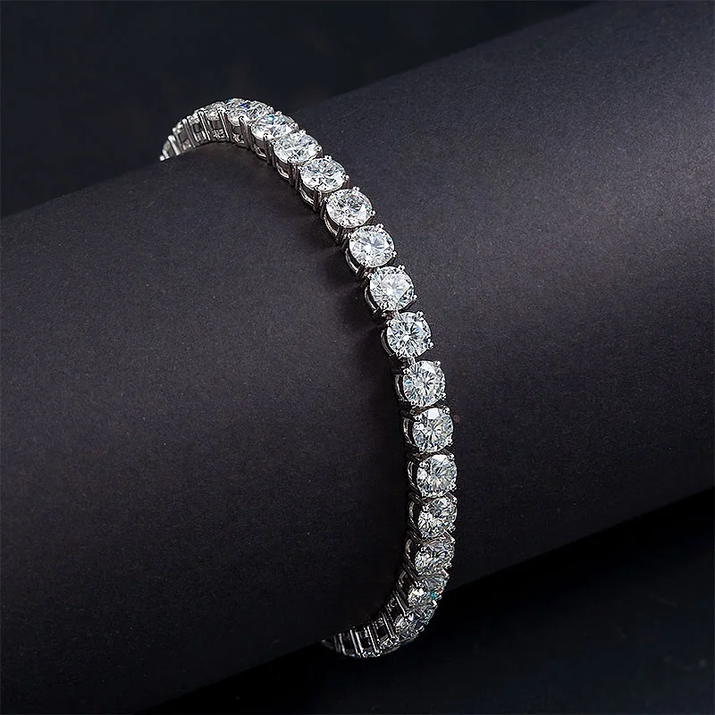 

Classic 5mm DE color 14K white gold tennis moissanite bracelet
