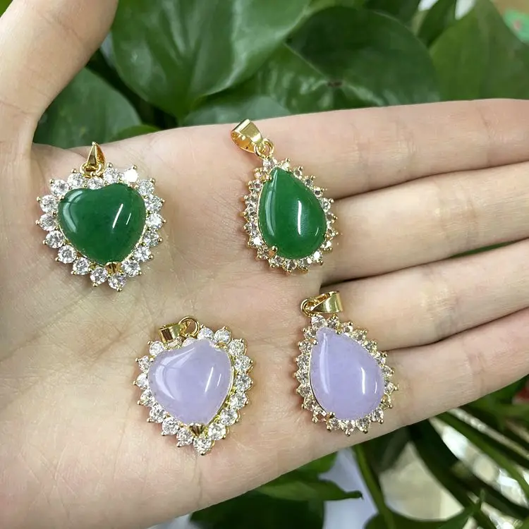 

2021Chinese natural solid green jade heart pendants diamond around heart pendant necklace, Picture shows