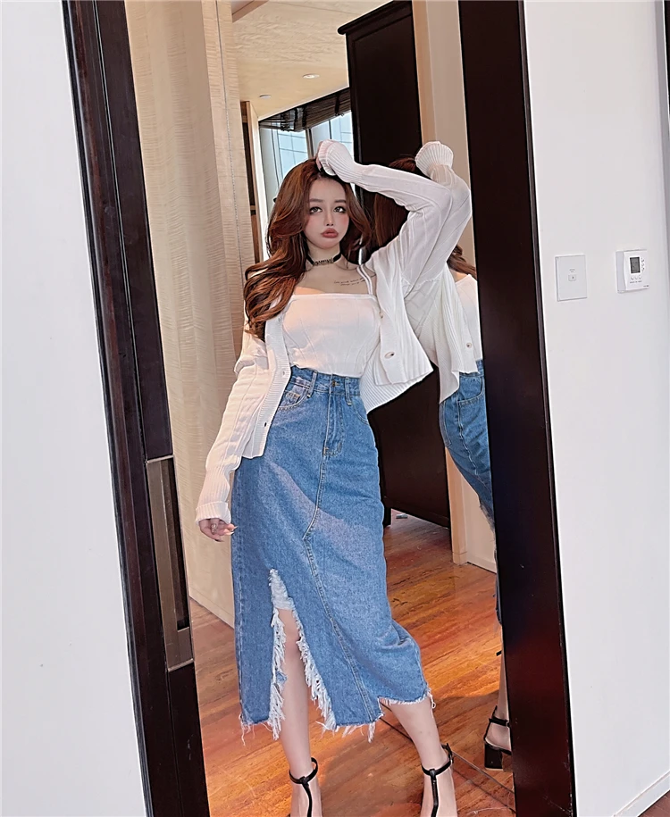 

Bufa Vintage Blue Denim Hand Brush Ripped Jeans Skirt Loose Slim Below Knee Irregular Tassel Slit Skirt, Classic blue