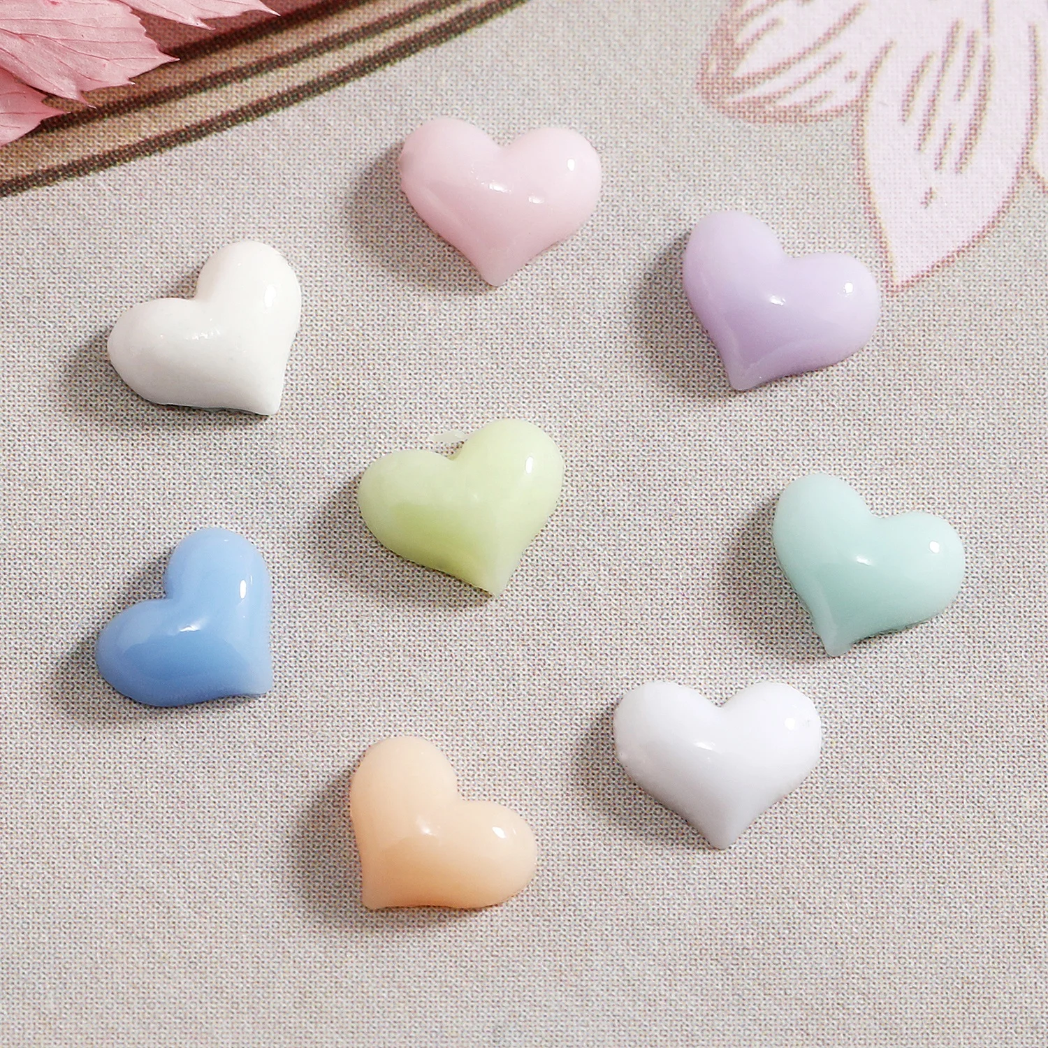 

XIAO YI 100Pcs/Bag Small Love Nail Art Charm Jewelry DIY Color Cute Little Peach Heart Nail Art Charms Decoration Accessories, Picture shows