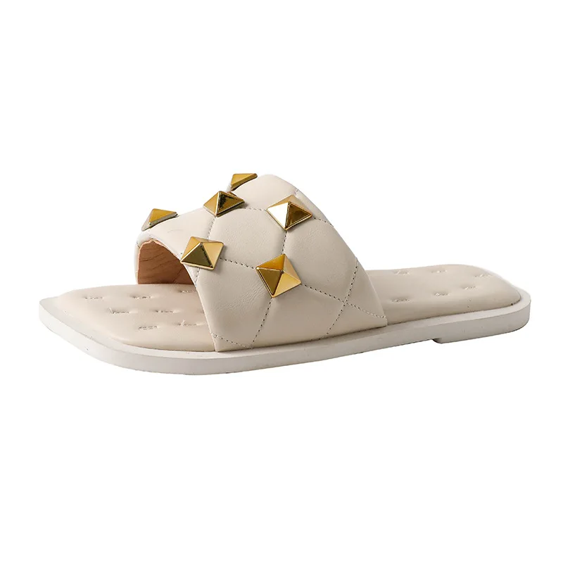 

Ladies Large Size Square Head Outdoor Slides Slippers Wholesale Fashion Rivet Beach Sandals Slides Slippers For Women, Cream