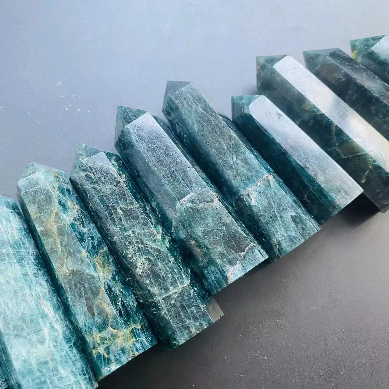 

Natural Crystal High Quality Hand Carving Green apatite Crystal tower for health