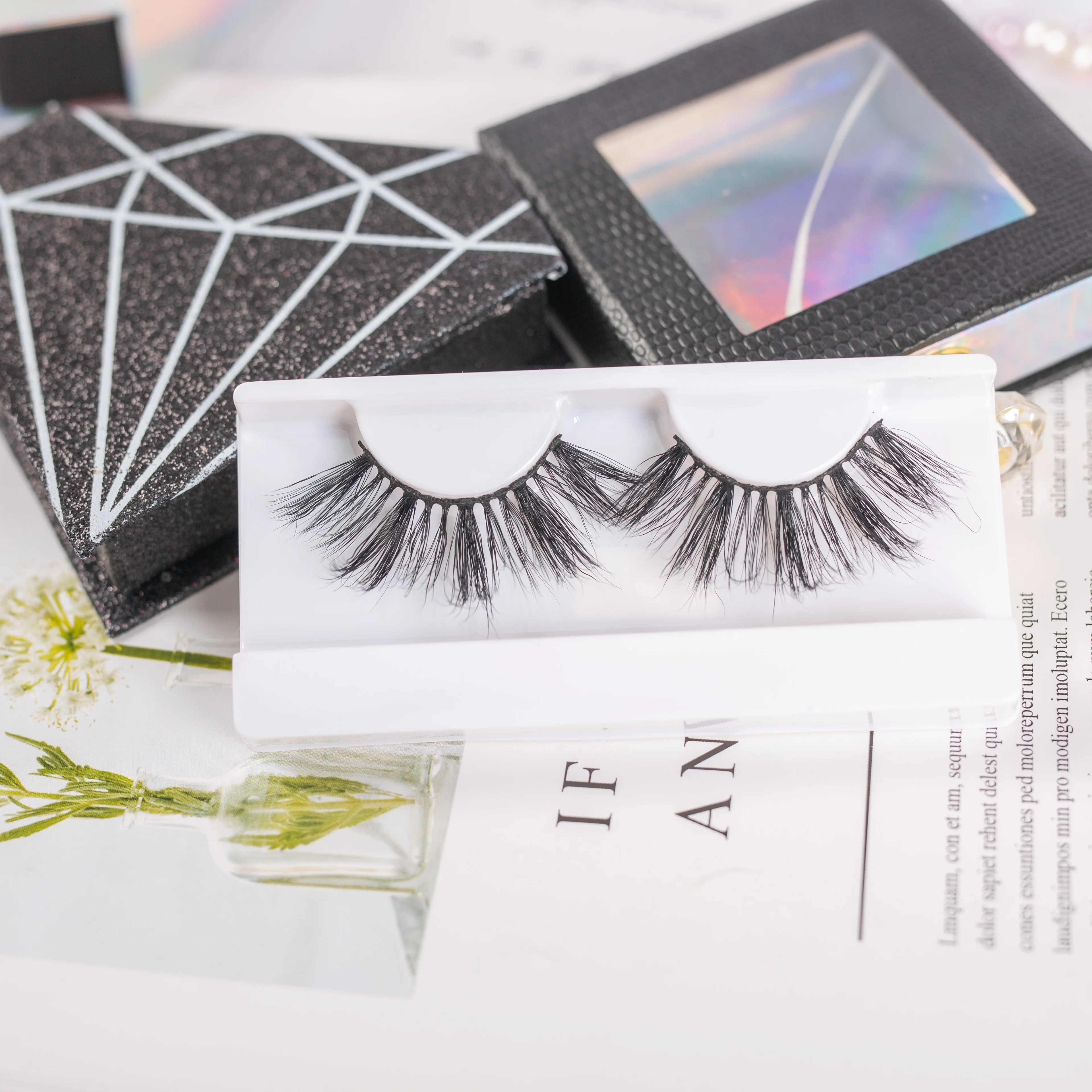 

wholesale handmade 25mm fluffy eyelash vendors 3d mink lash oem eyelash eyelash packaging box with mirror