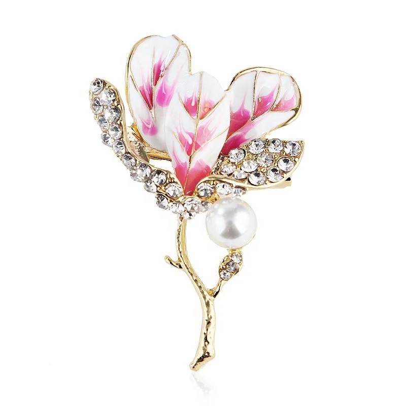

Gorgeous Wholesale Epoxy White Flower Brooch Pin Rhinestone Pearl Gold Plated 2019 Trendy Korean Brooch Pin Back Women, As pic
