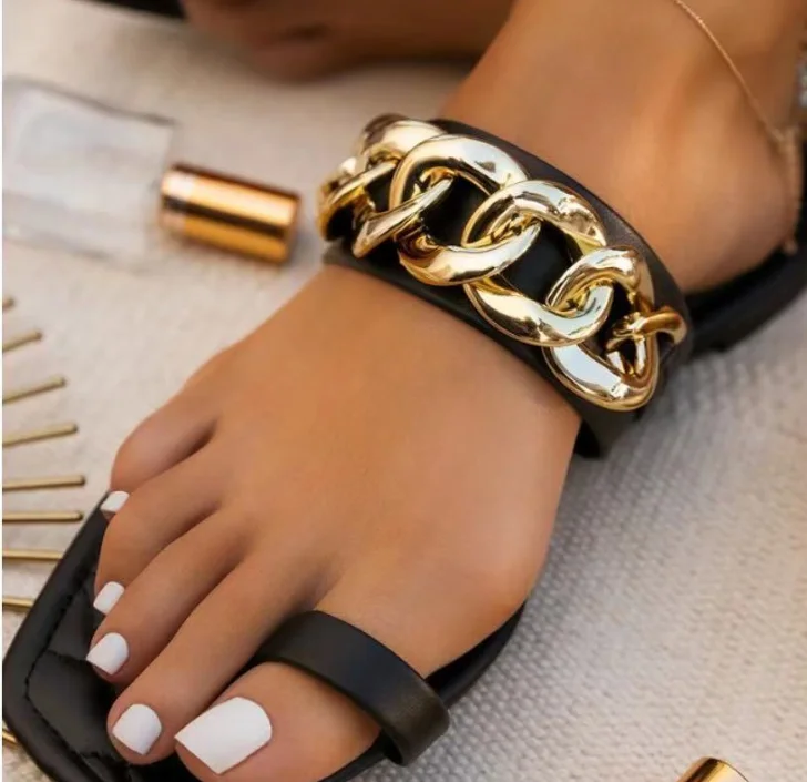 

2021 Women metal chain slippers buckle sandals leather flip flop