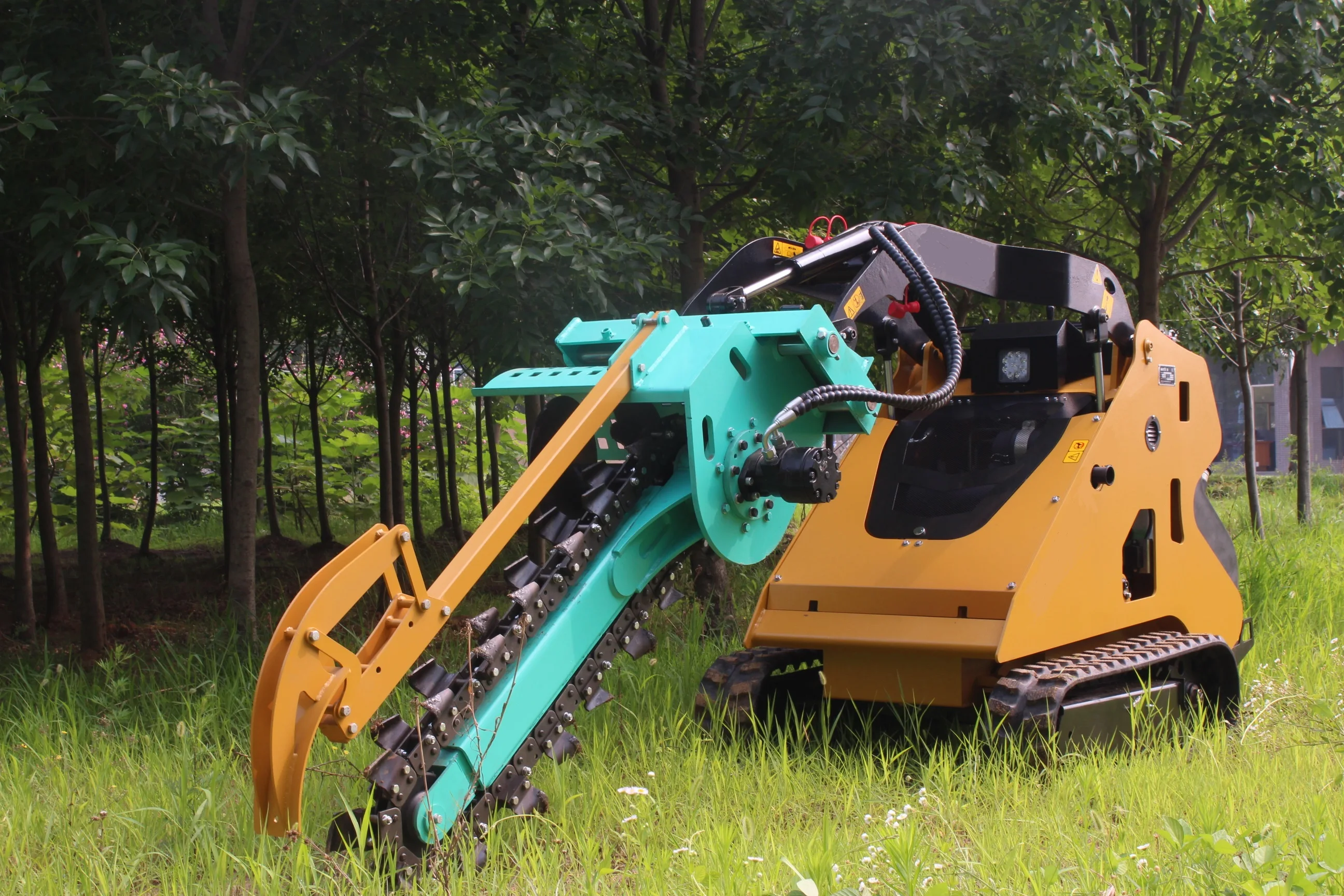 Farm Machinery 25hp Micro Trenching Digging Machine Mini Trencher