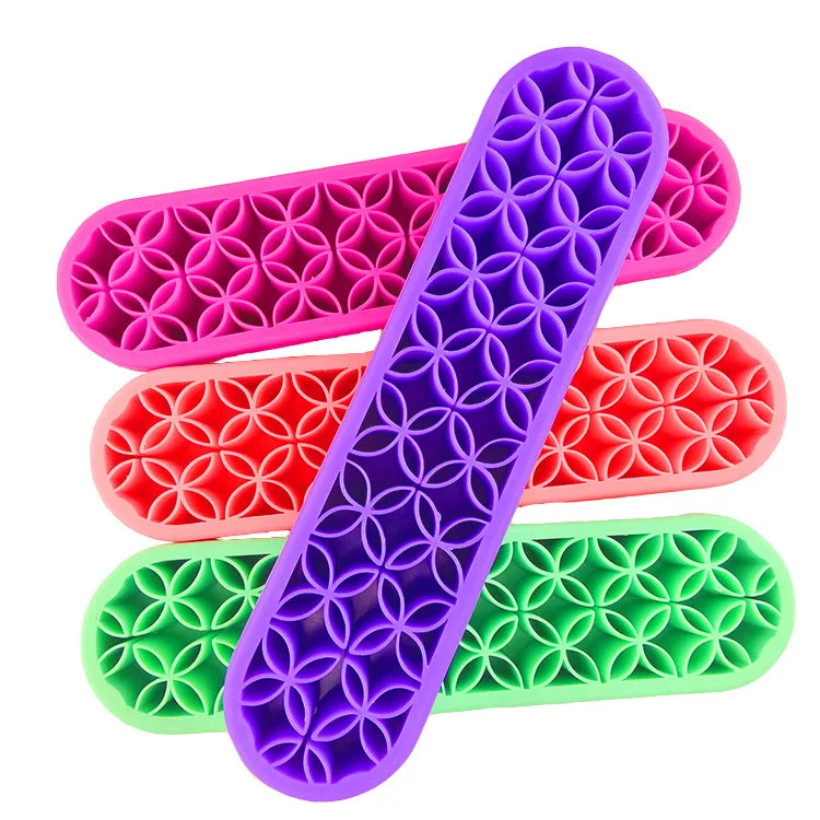 

2021 Portable Silicone Makeup Brush Holder Cosmetic Organizer, Red/pink/purple/blue/yellow/green