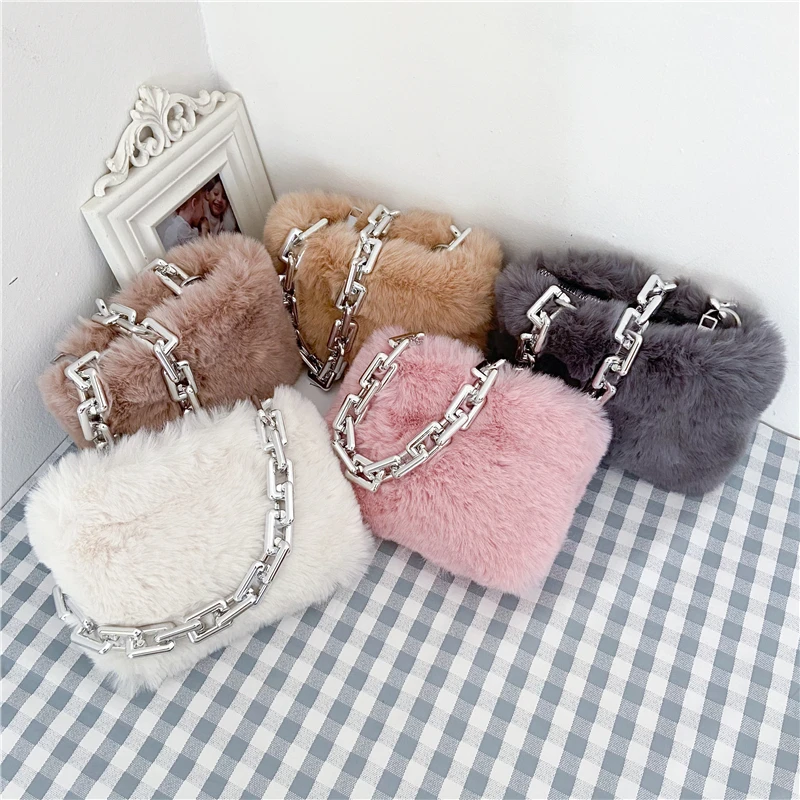 

Small Furry Underarm Bag Winter Solid Color Chain Shoulder Plush Phone Purse