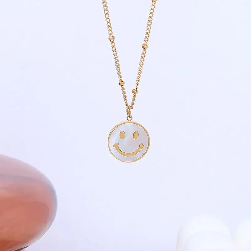

Hot Selling 18K Gold Plated Stainless Steel Smiley Face Shell Pendant Necklaces Smile Coin Necklace Jewelry