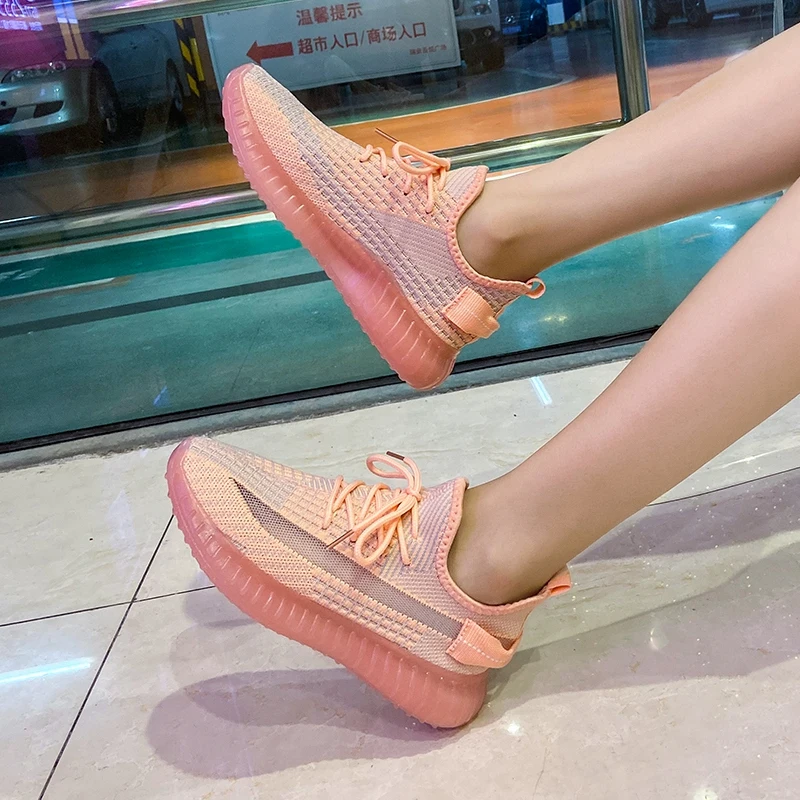 

Americanos Verao Hip Hop Sneakers Running Shoes For Woman Breathable Mesh Flat Low Breath Sneakers Zeezy 350 V2 Importacion