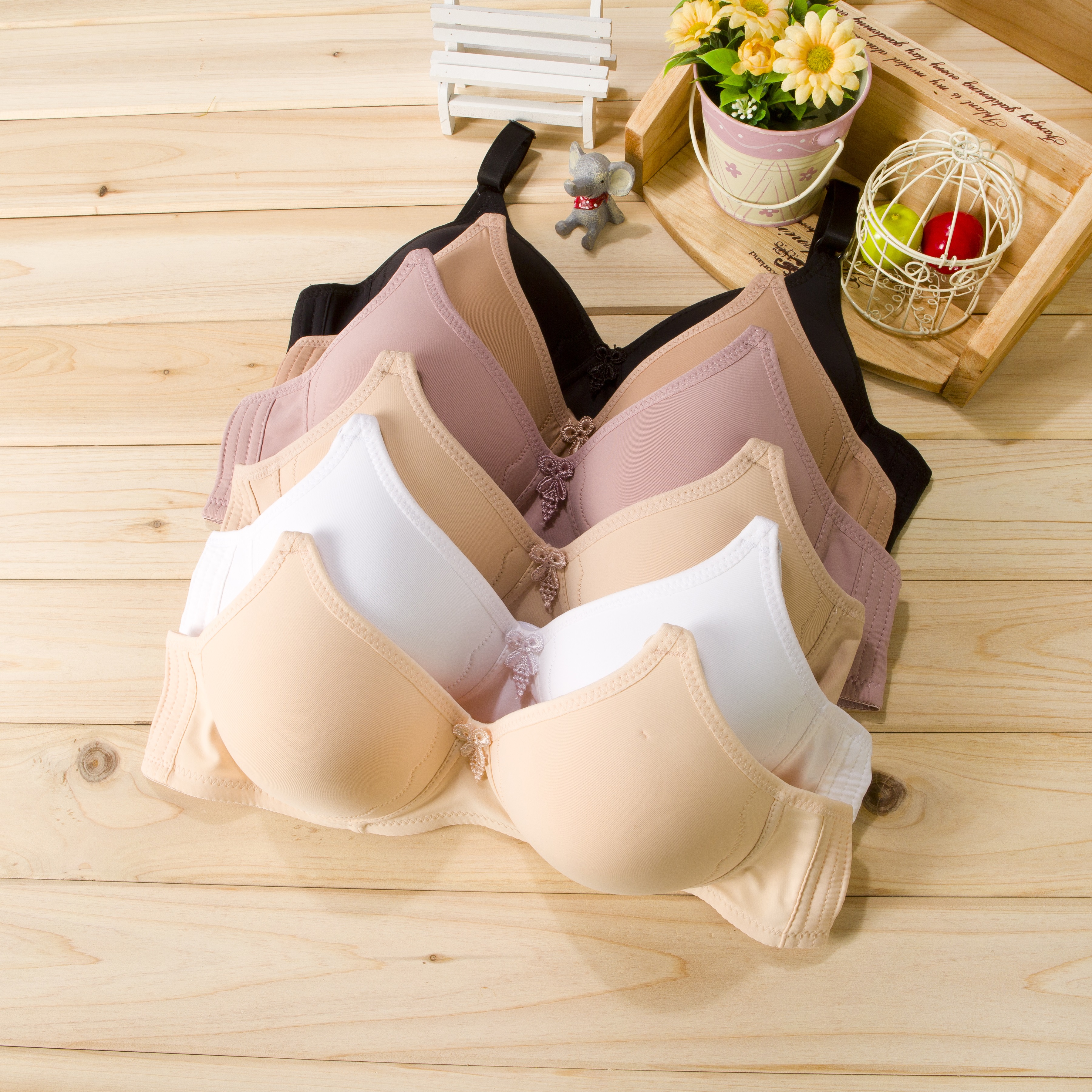 

Wholesale New Style Women's Bra Wire Free Solid Color Bra Plus Size Bra, As shown
