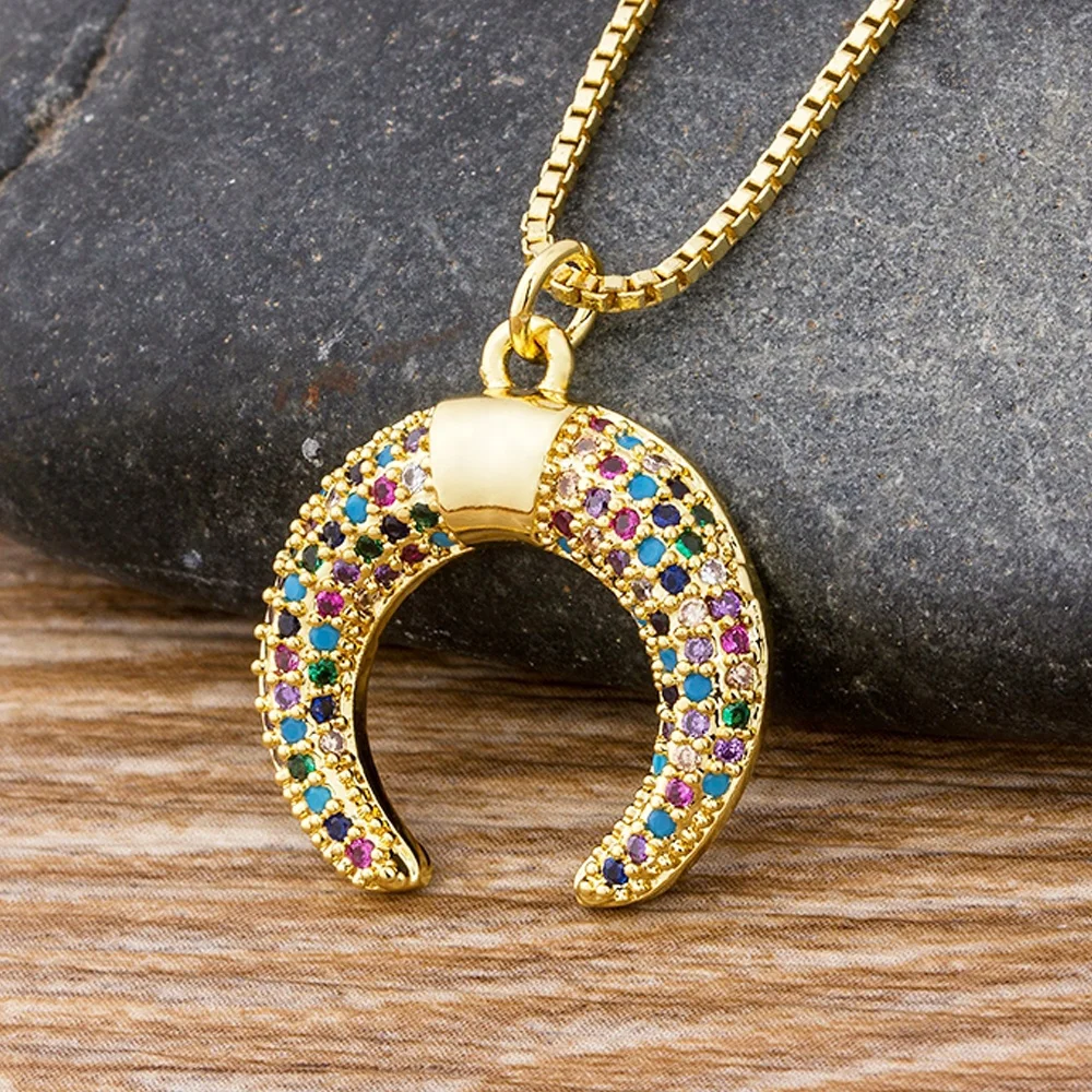 

Hot Sale Summer Boho Rainbow Chain Necklace Colorful Zircons Pendant Horn Shape Choker Necklaces for Women Girls Wholesale, Gold