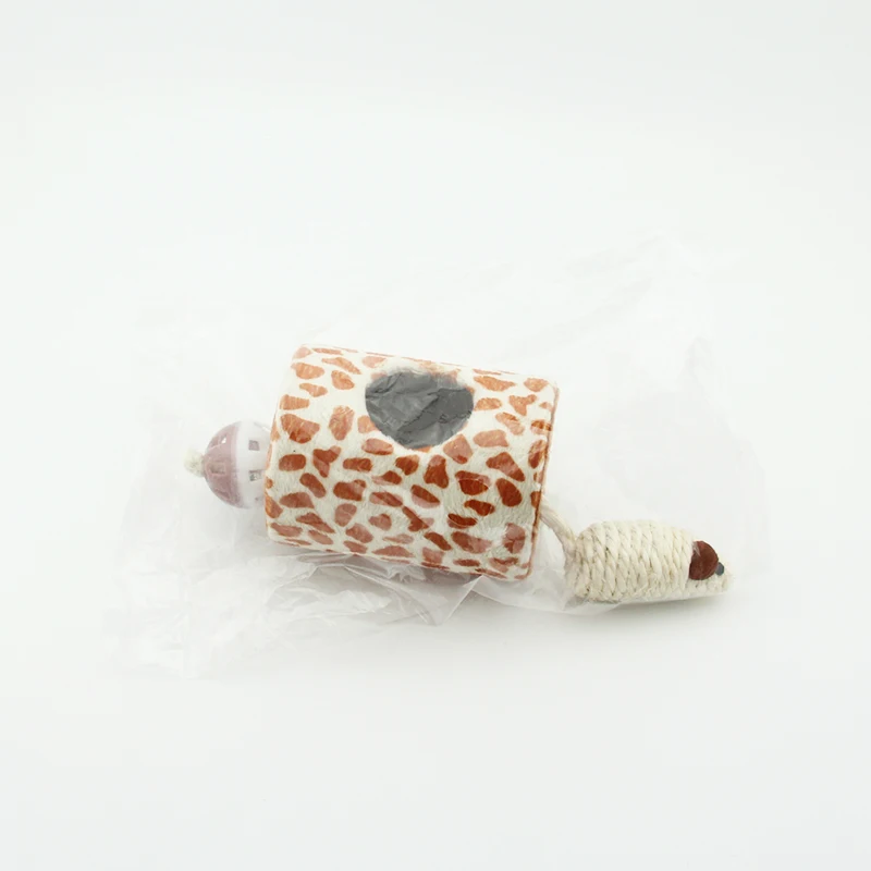 

2020 New Design Cat Toy Sisal Mice Bell Ball Cat Funny Roller Toy