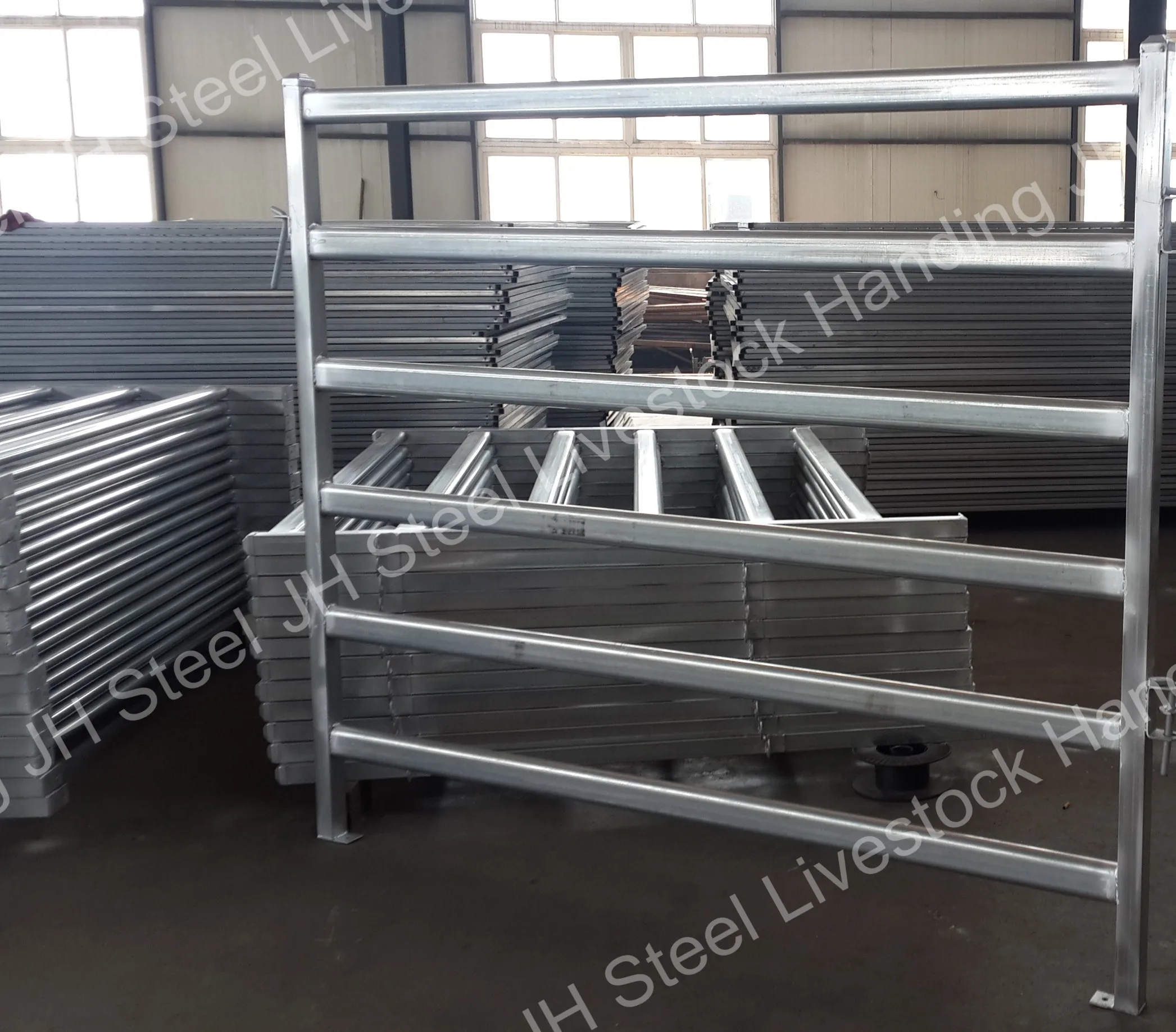

Outdoor Durable Portable Stainless Galvanized Horse/Sheep/Cattle Livestock Farm Fence Panel
