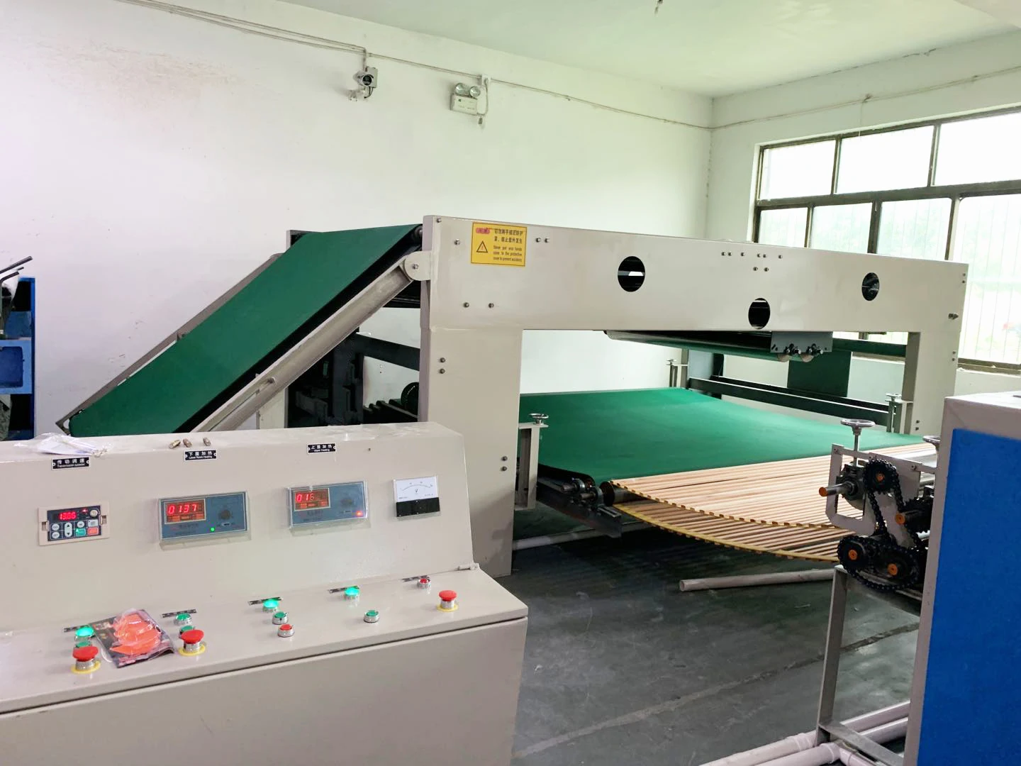 Micro Polyester Fiber Carding Machine - Buy Nonwoven Fiber Carding ...