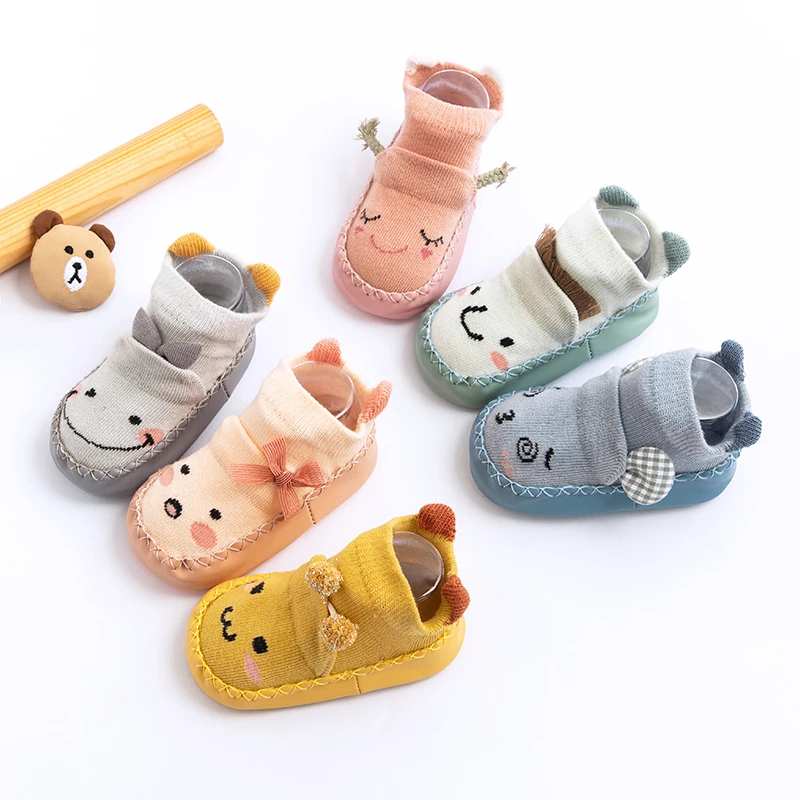 

Pre walker baby socks shoes baby anti-slip soft Cartoon combed cotton Baby socks, Picture shown