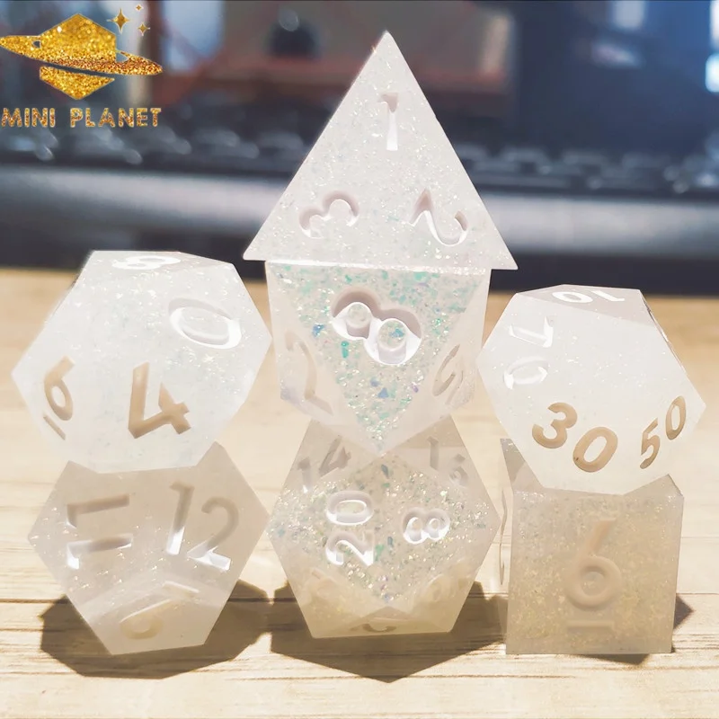 

MINI PLANET DND Dice Set D4 D6 D8 D10 D% D12 D20 Dungeons and Dragons Role-playing Game Dice Sharp Resin White Shiny Dice Custom