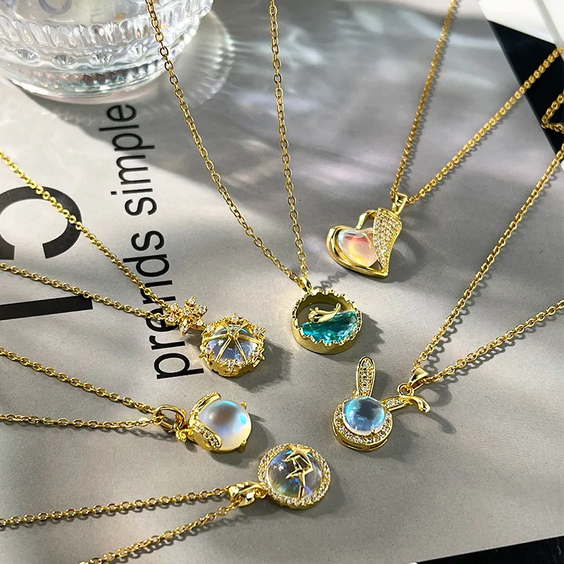 Fashion Daisy Stainless Steel Rainbow Moonstone Daisy Ocean Fish Flower Charm Chain Necklace Pendant for Women Girl Elegant Gift